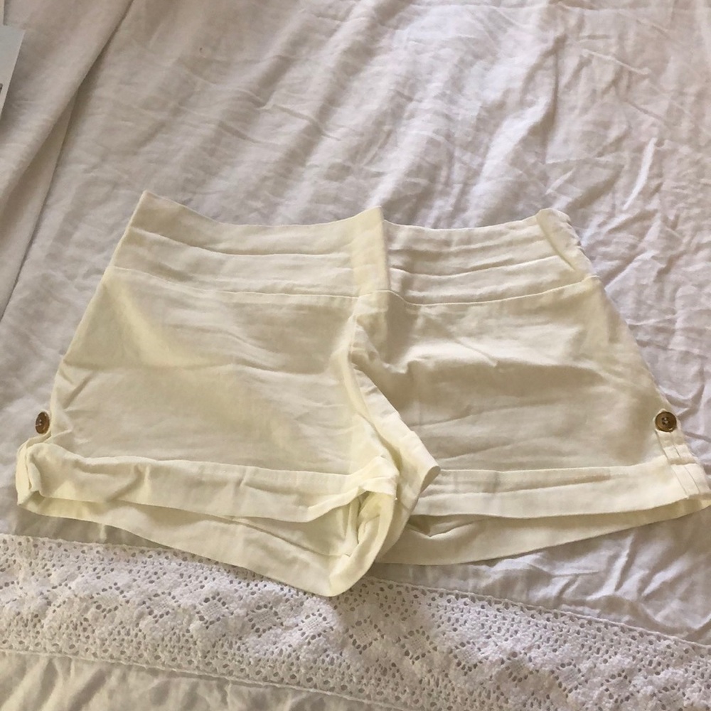 Shorts - Picture 2 of 3